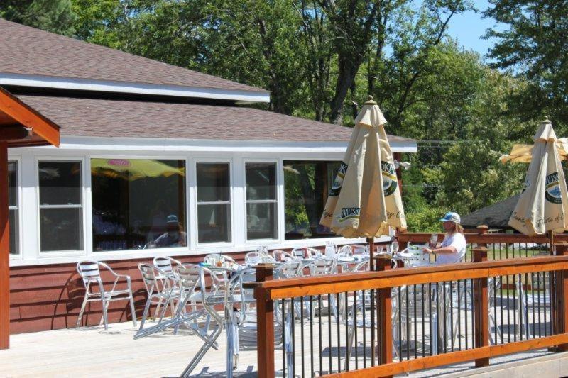 Red Umbrella Inn Minden Hills Exterior foto